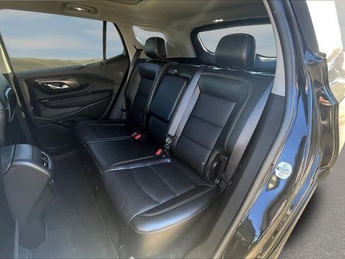 Used 2024 GMC Terrain SLT w/ Infotainment Package II image 14