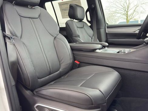 New 2026 Jeep Grand Wagoneer L Limited w/ Premium Group II AWD/4WD image 46