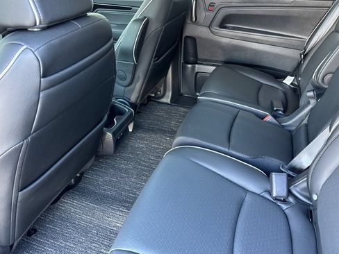 Used 2026 Honda Odyssey Elite image 14