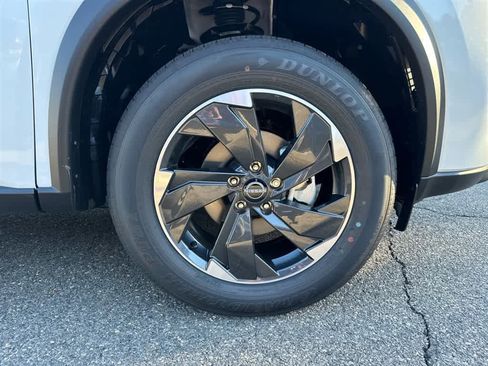 New 2026 Nissan Rogue SV image 28