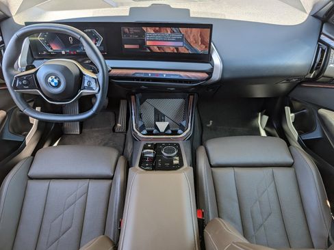 Used 2025 BMW X3 xDrive30i w/ Convenience Package image 4