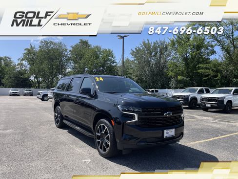 Used 2024 Chevrolet Suburban RST w/ Luxury Package AWD/4WD image 3