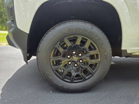New 2026 Chevrolet Colorado W/T w/ WT Custom Package RWD image 9
