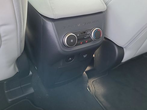 Used 2026 Ford Explorer Platinum w/ LUX Leather Package image 17