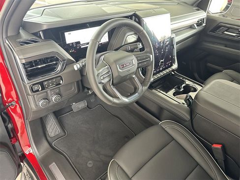 New 2026 GMC Yukon Elevation image 13