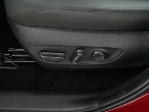 Used 2022 Toyota RAV4 XLE image 20