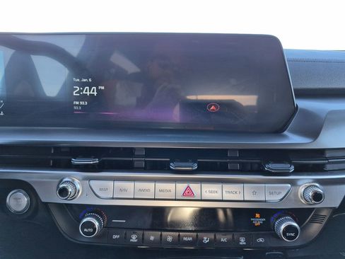 Used 2025 Kia Telluride S image 10