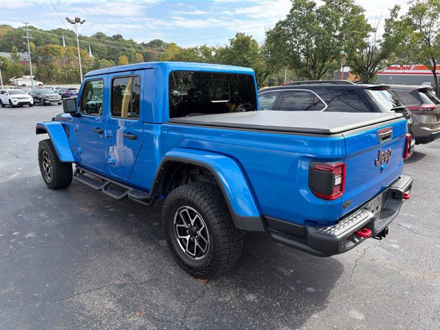 Used 2024 Jeep Gladiator Rubicon AWD/4WD image 4