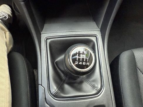 Used 2020 Subaru Crosstrek 2.0i image 18