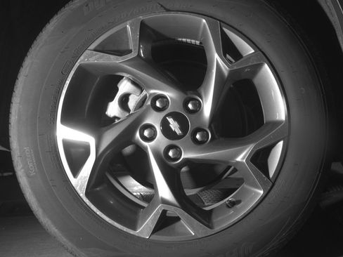 Used 2025 Chevrolet Trax LT FWD image 15