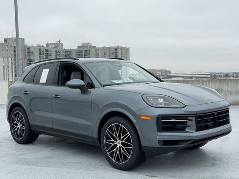 New 2026 Porsche Cayenne AWD/4WD image 9