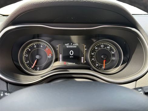 Used 2022 Jeep Cherokee Latitude w/ Comfort Safety Group image 14