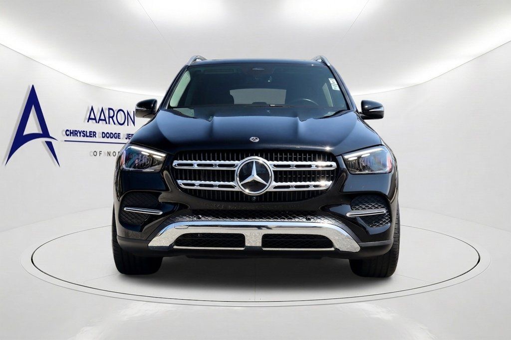 Used 2025 Mercedes-Benz GLE 450e 4MATIC image 2
