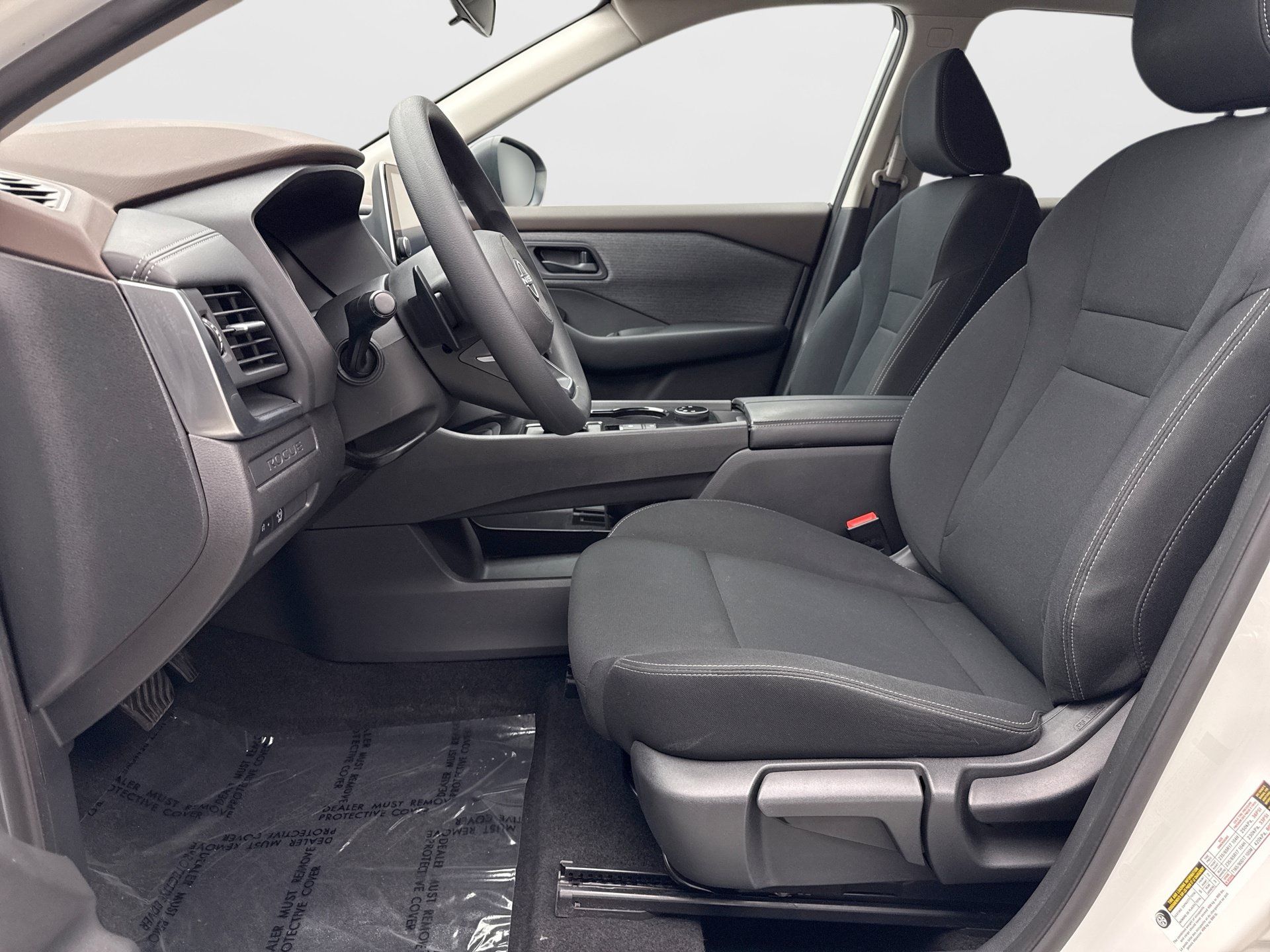 Used 2023 Nissan Rogue S AWD/4WD image 11