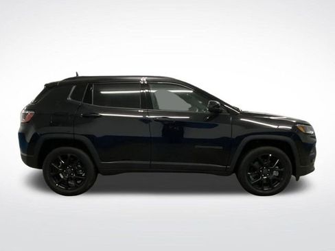 New 2026 Jeep Compass Latitude image 2