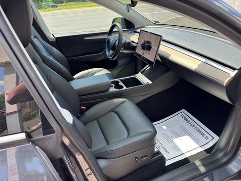 Used 2023 Tesla Model Y Long Range AWD/4WD image 28