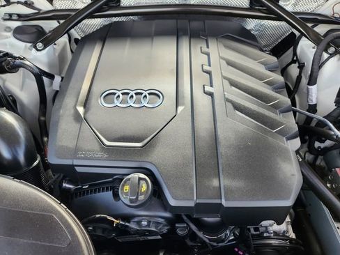 Used 2023 Audi Q5 2.0T Premium w/ Convenience Package image 10