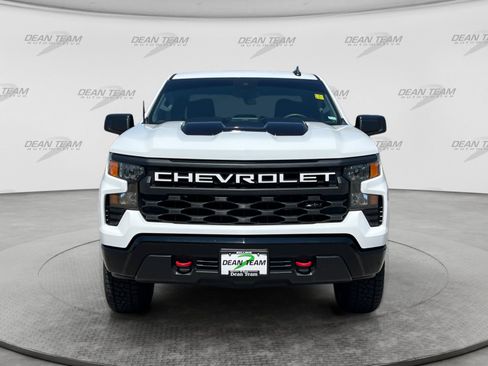 Used 2024 Chevrolet Silverado 1500 Custom Trail Boss w/ LPO, Dark Essentials Package AWD/4WD image 2