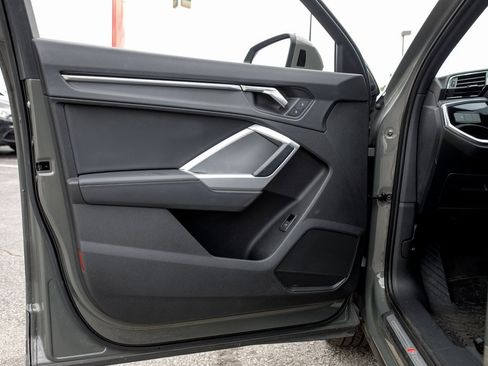 Used 2020 Audi Q3 2.0T Premium w/ Convenience Package image 39