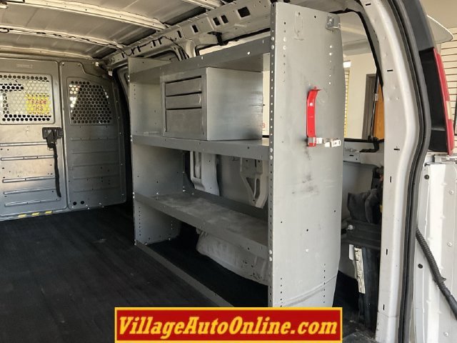 Used 2017 Chevrolet Express 2500 RWD image 26