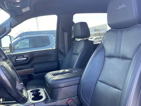 Used 2022 Chevrolet Silverado 2500 High Country image 20
