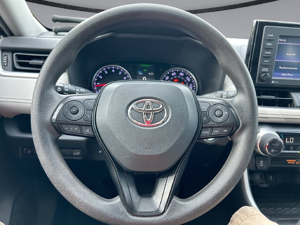 Used 2021 Toyota RAV4 XLE w/ Convenience Package FWD image 15