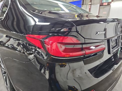 Used 2023 BMW 530e xDrive AWD/4WD image 36