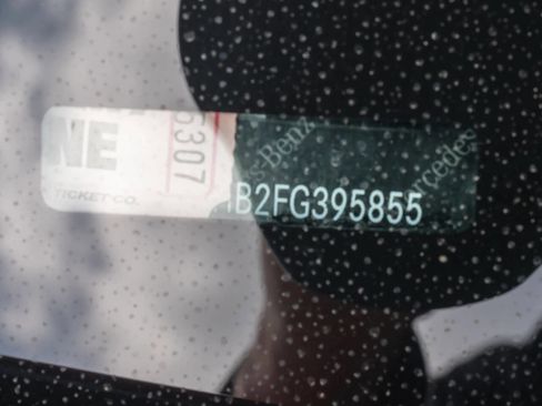 Used 2015 Mercedes-Benz GLK 350 GLK 350 4dr SUV w/ Premium 1 Package image 34