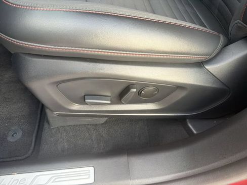 Used 2025 Ford Explorer ST-Line w/ ST-Line Street Pack AWD/4WD image 27