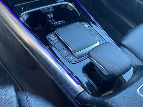 Used 2021 Mercedes-Benz GLA 250 w/ Premium Package image 16