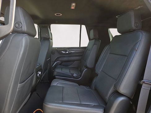 Used 2023 GMC Yukon Denali AWD/4WD image 11