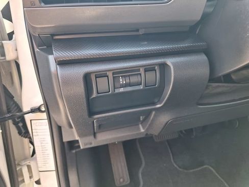 Used 2025 Subaru Crosstrek 2.5i Premium AWD/4WD image 18
