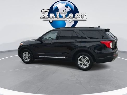 Used 2023 Ford Explorer XLT w/ Equipment Group 202A AWD/4WD image 7