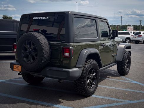 Used 2022 Jeep Wrangler Sport AWD/4WD image 11