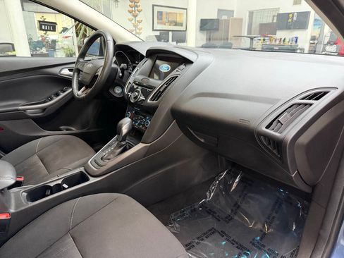 Used 2018 Ford Focus SEL w/ Cold Weather Package FWD image 18