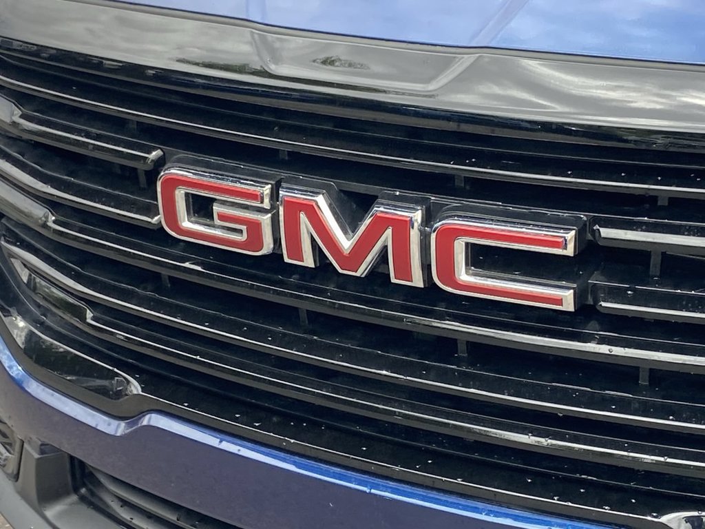 Used 2023 GMC Terrain SLE w/ Driver Convenience Package FWD image 26