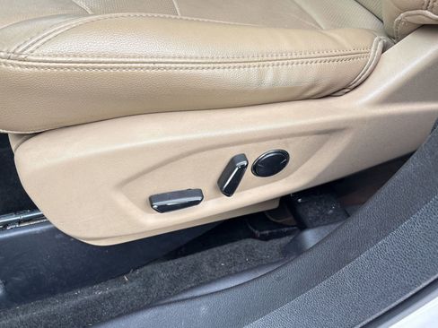 Used 2016 Ford Explorer Limited image 13