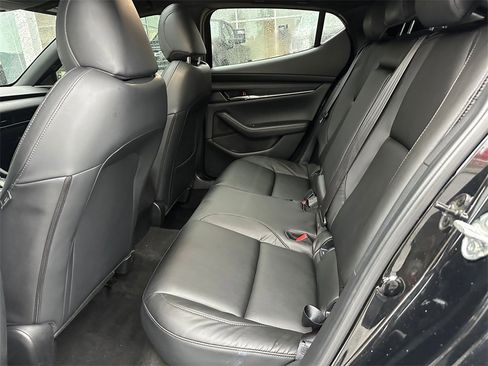 Used 2023 MAZDA MAZDA3 s image 15