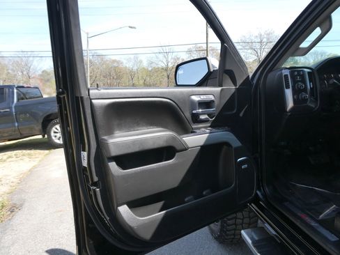Used 2015 Chevrolet Silverado 2500 LTZ w/ LTZ Plus Package image 11