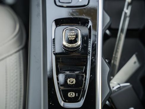 New 2026 Volvo XC60 B5 Plus w/ Climate Package image 27