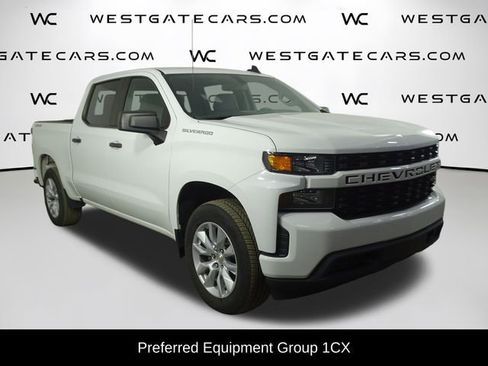 Used 2020 Chevrolet Silverado 1500 Custom w/ Custom Value Package image 2