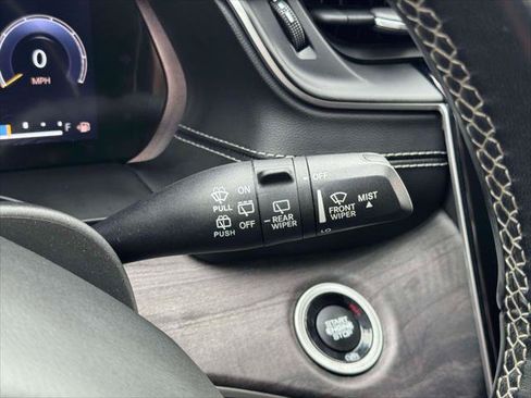 Used 2021 Jeep Grand Cherokee L Limited AWD/4WD image 26