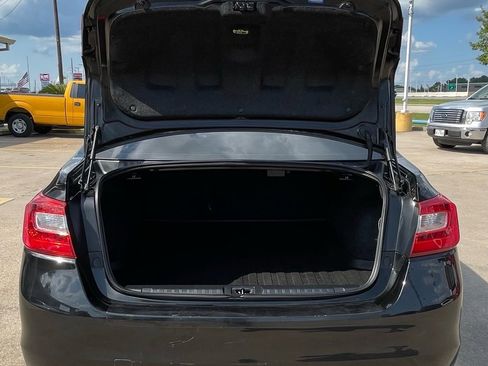 Used 2017 Subaru Legacy 2.5i Premium image 11