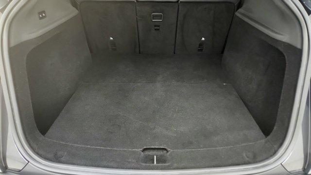 Used 2026 Tesla Model Y Long Range RWD image 31