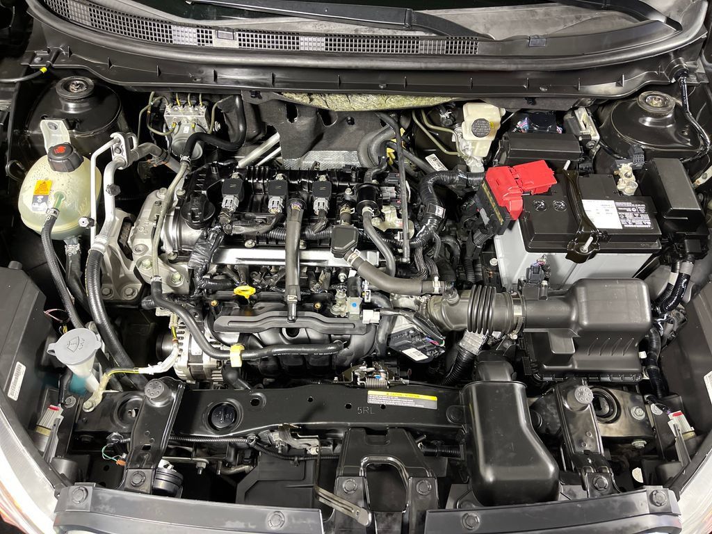 Used 2020 Nissan Kicks S FWD image 9
