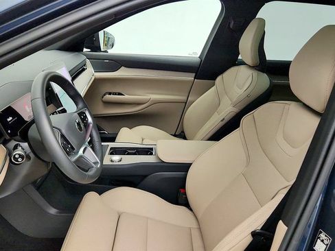 Used 2025 Volvo EX90 Ultra AWD/4WD image 11