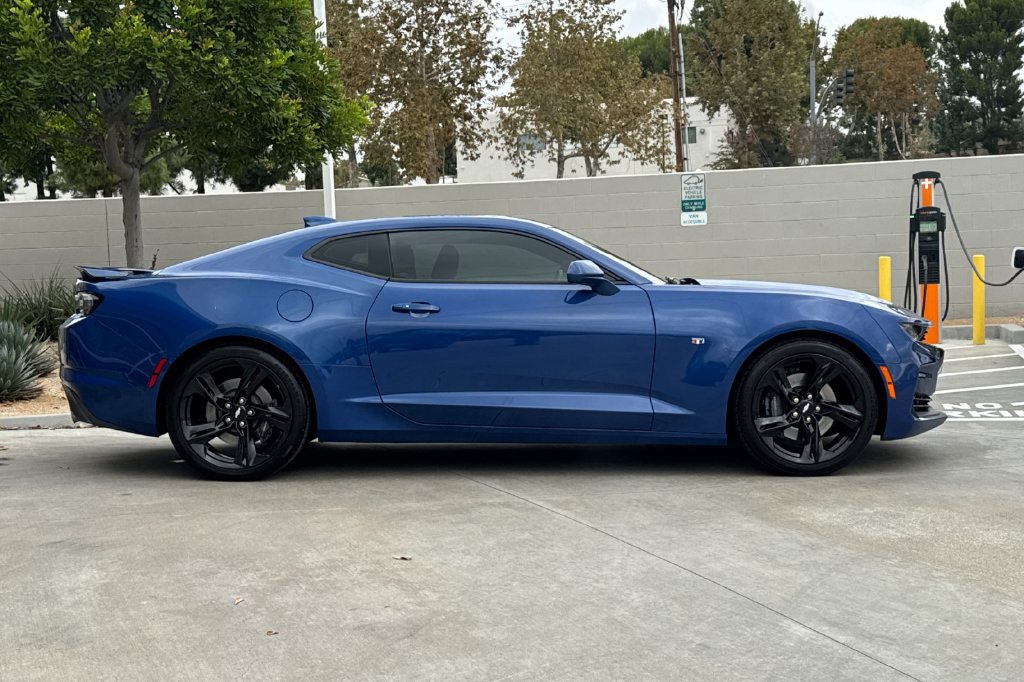 Used 2019 Chevrolet Camaro SS RWD image 7