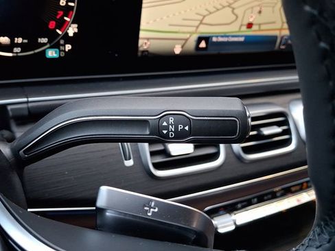 Used 2025 Mercedes-Benz GLE 450e 4MATIC image 19