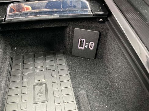 New 2025 Lincoln Corsair Reserve w/ Equipment Group 202A image 27