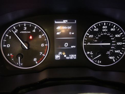 Used 2025 Subaru Legacy Premium image 4